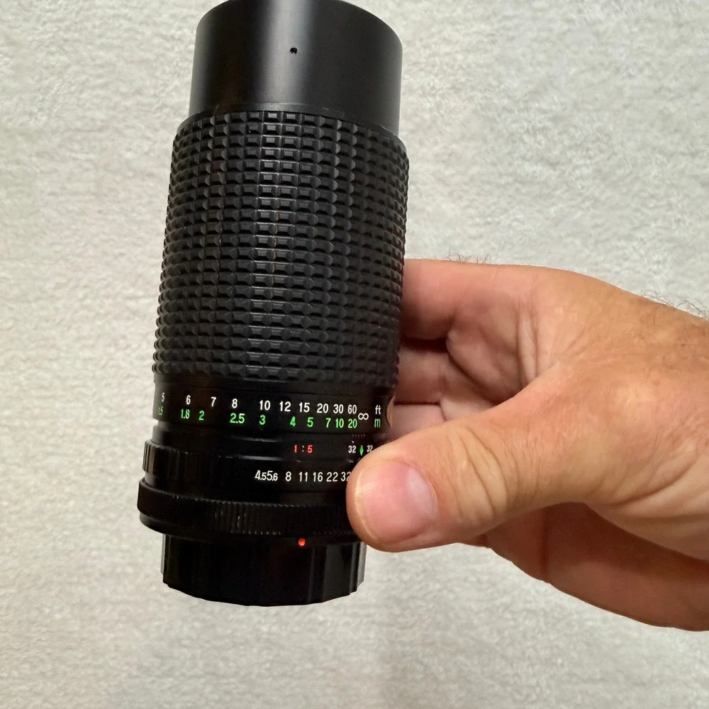 Tou Five Star MC Auto Macro Zoom 75-200mm f/4.5 Lens for Canon FD Black Vintage